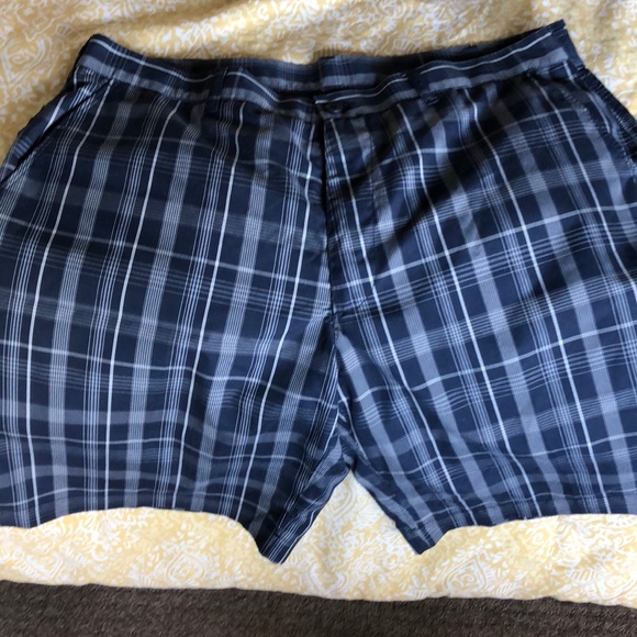 Men’s Golf Shorts - Picture 1 of 1